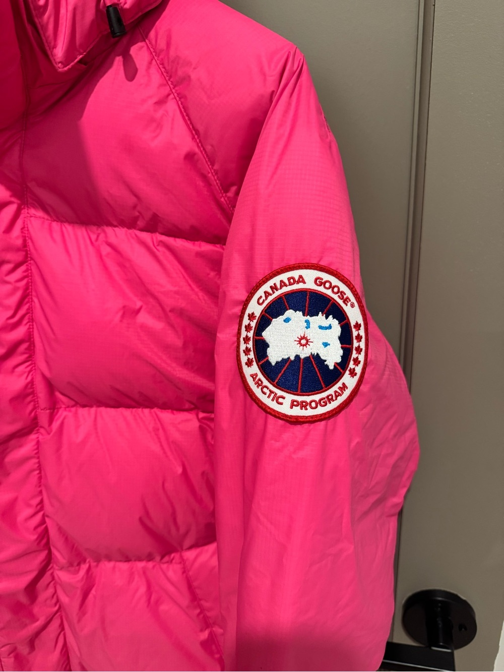 Canada Goose Bright Hot Pink Women's Down Puffer Jacket - Picture 2 of 6